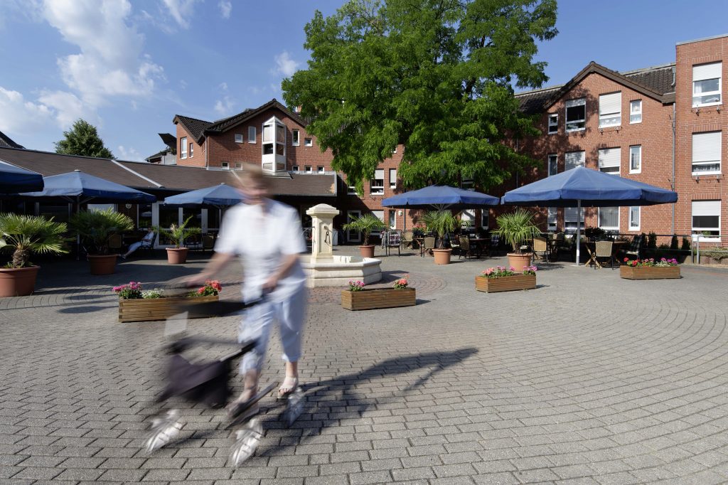 Außenansicht des Vinzenz-Hauses in Kaarst